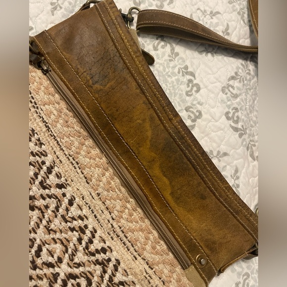 MYRA WESTERN CROSSBODY BAG LEATHER & COTTON MESSENGER
HANDBAG SHOULDER BAG - Picture 4 of 14